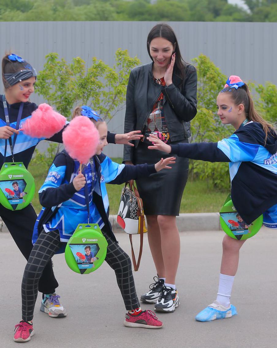 "Супермама-2023" успевает всё и дома, и в спорте. С мужем они воспитывают шестерых детей