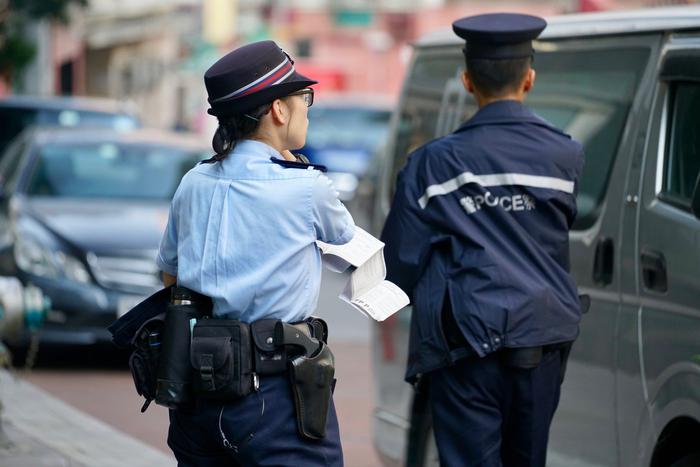 В Гонконге арестовали женщину из-за падения кошек из окна&nbsp;