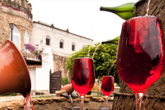 В Бразилии открыли фонтан с вином – а есть ещё с ртутью и минералкой