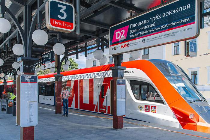 "Площадь трёх вокзалов" реконструировали в рекордные сроки. Мэр Москвы и глава РЖД открыли обновлённую станцию