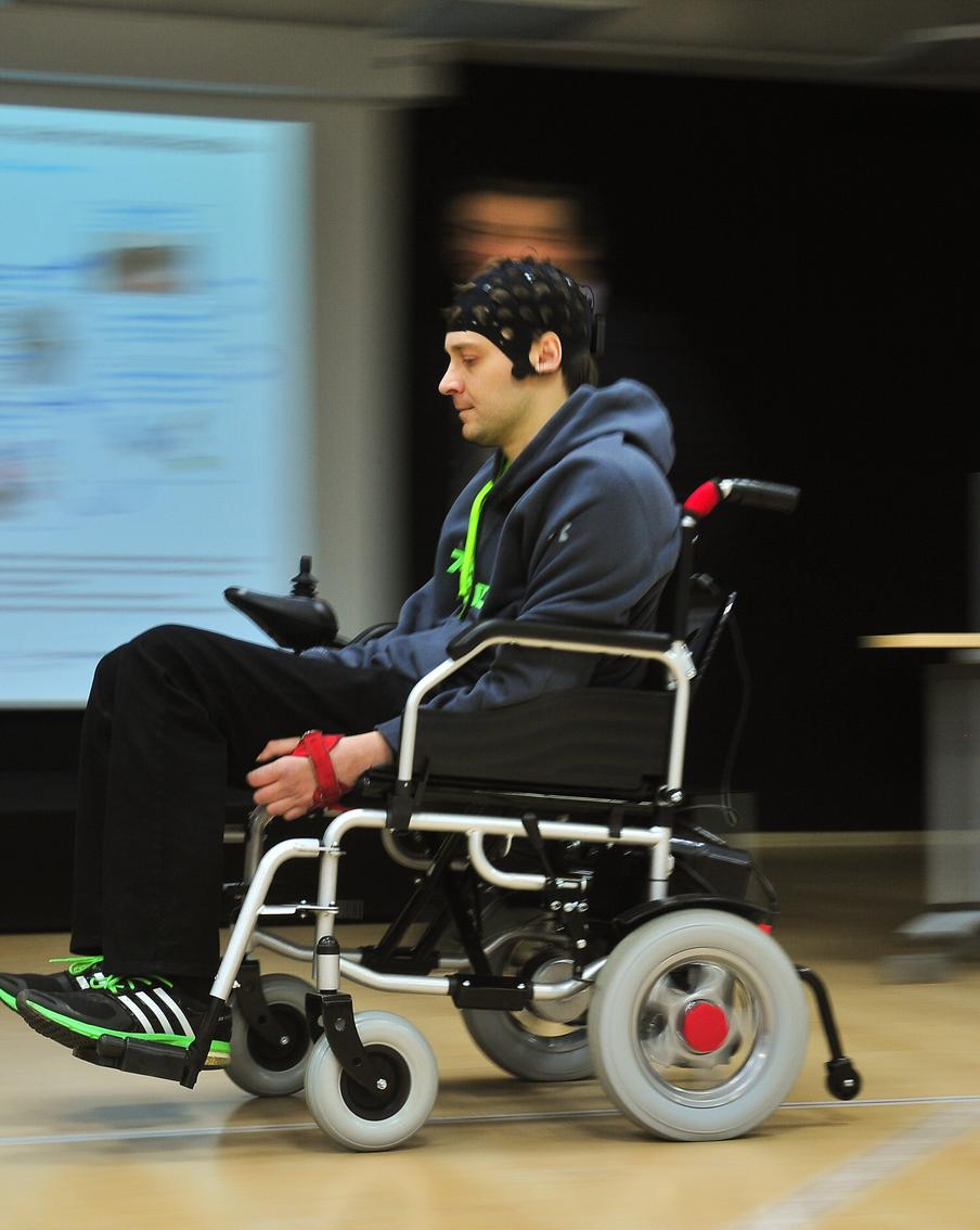 В Москве прошёл "Технологический конкурс” по ассистивным технологиям. Разработки стартапов принесут пользу в медицине