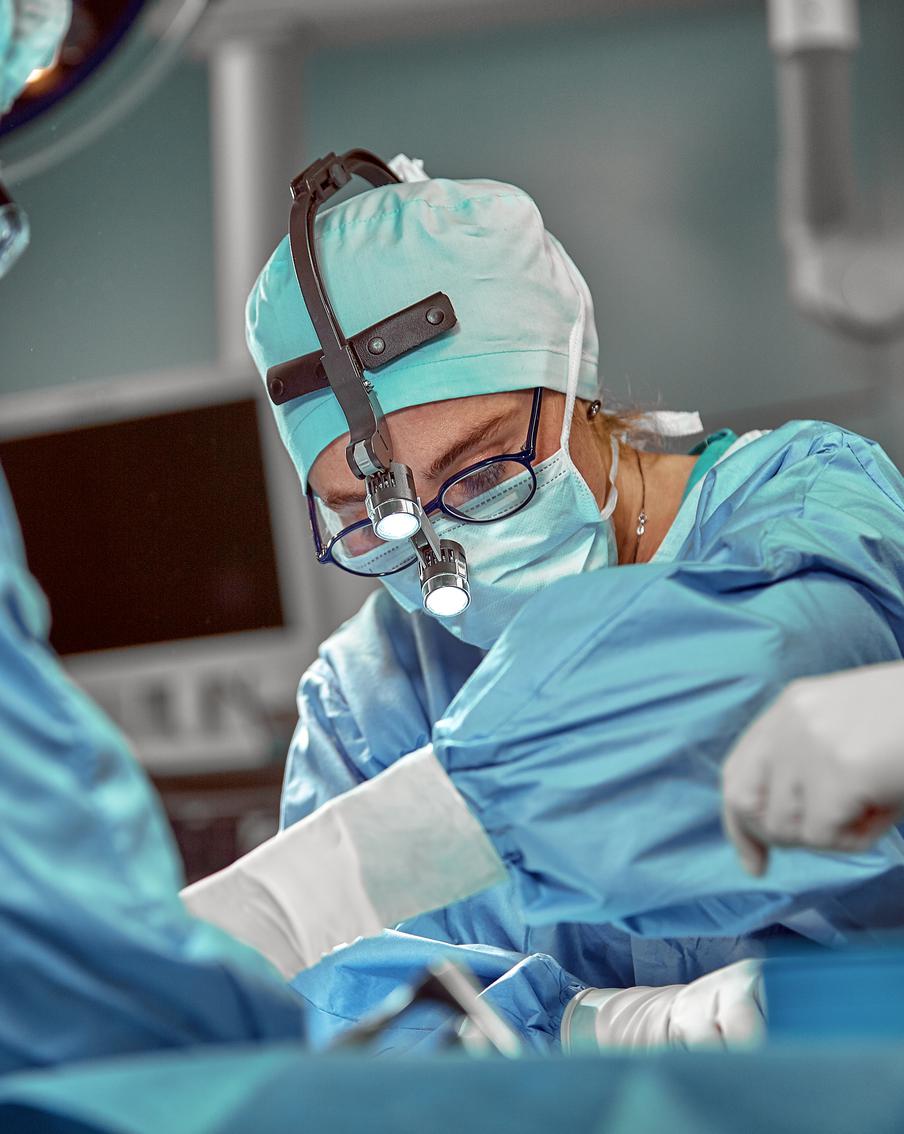 Новосибирские врачи провели сложнейшую операцию на сердце