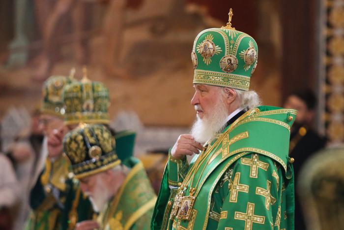 Христиане отмечают День Святой Троицы: праздничную литургию совершил патриарх Кирилл