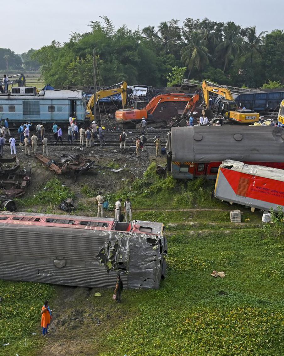 Страшная катастрофа в Индии: число жертв уже перевалило за 300