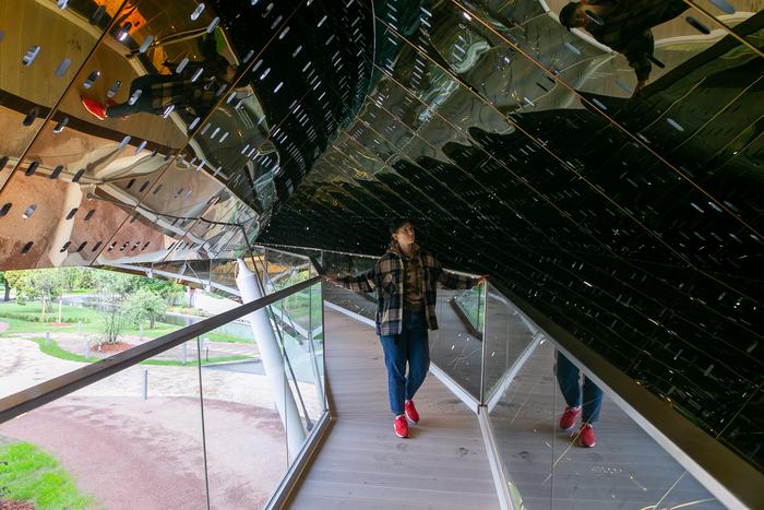 Новый ландшафтный аттракцион на ВДНХ напоминает космический корабль или произведение искусства