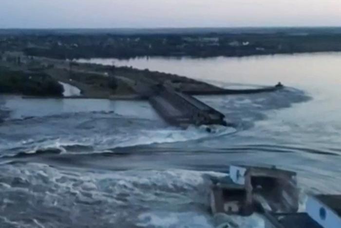 Каховская ГЭС разрушена, в столице презентовали "Чёрную книгу": хроника очередного дня спецоперации