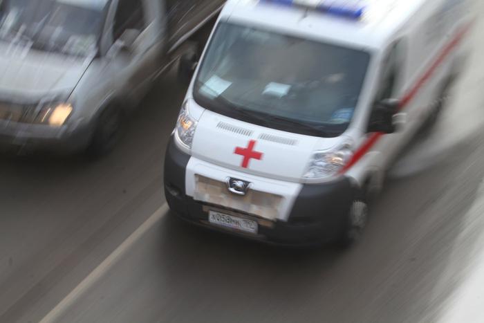 В Подмосковье спасли девушку после неудачного татуажа бровей