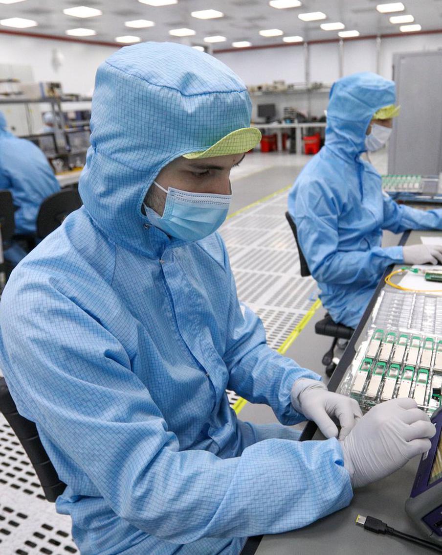 Город оказывает активную поддержку предприятиям, которые занимаются производством компьютерной техники