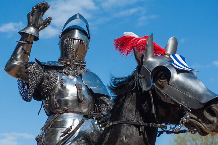 История ожила на улицах Москвы благодаря участникам фестиваля "Времена и эпохи"