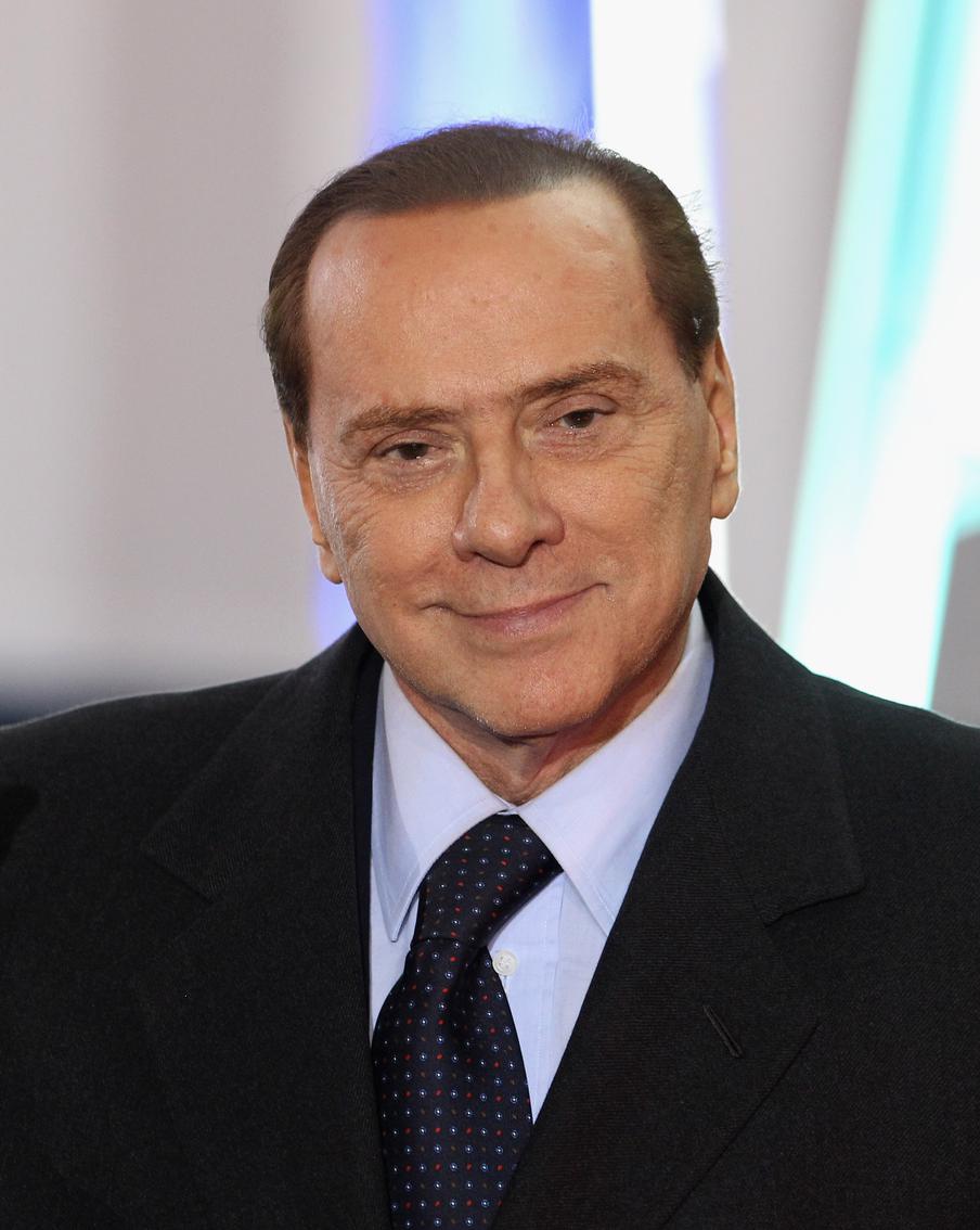 На 87-м году жизни умер Сильвио Берлускони: у него была лейкемия, от которой он проходил курс химиотерапии