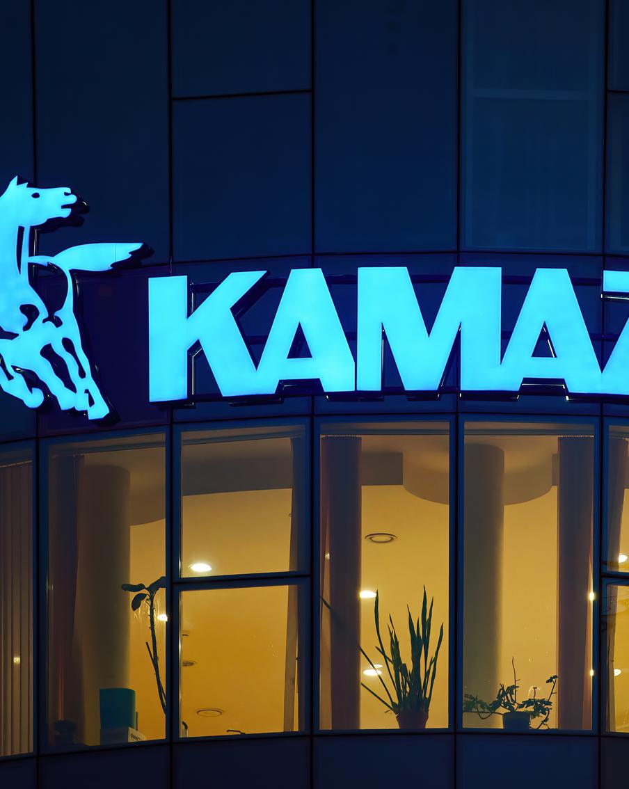 По трассе М-11 "Нева" 14 июня запустят беспилотные грузовики