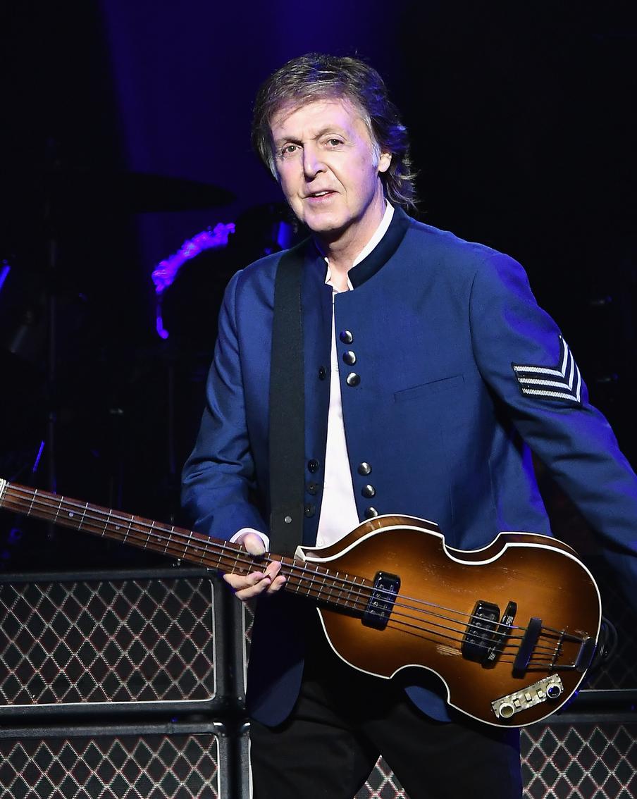 Искусственный интеллект помог дописать последнюю песню Beatles