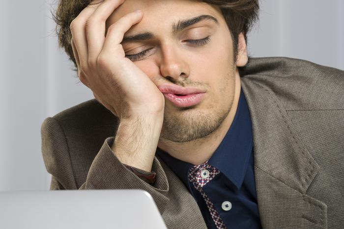 Царство Морфея за станком: недосыпающие россияне высасывают соки из отечественной экономики