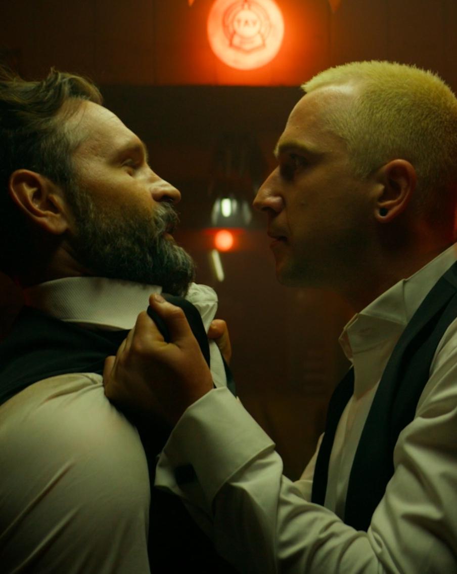 Сказка о потерянном времени в кино стала реальностью. На экраны вышел новый фантастический фильм "Сквозь время"