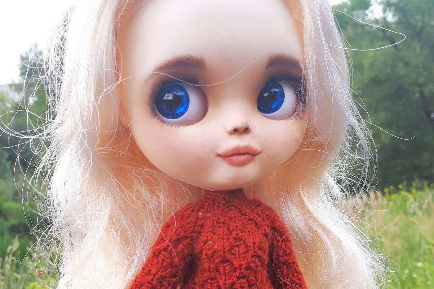 Ничего милее вы сегодня не увидите! Москвичка Люся вяжет куклам платьица и кардиганы