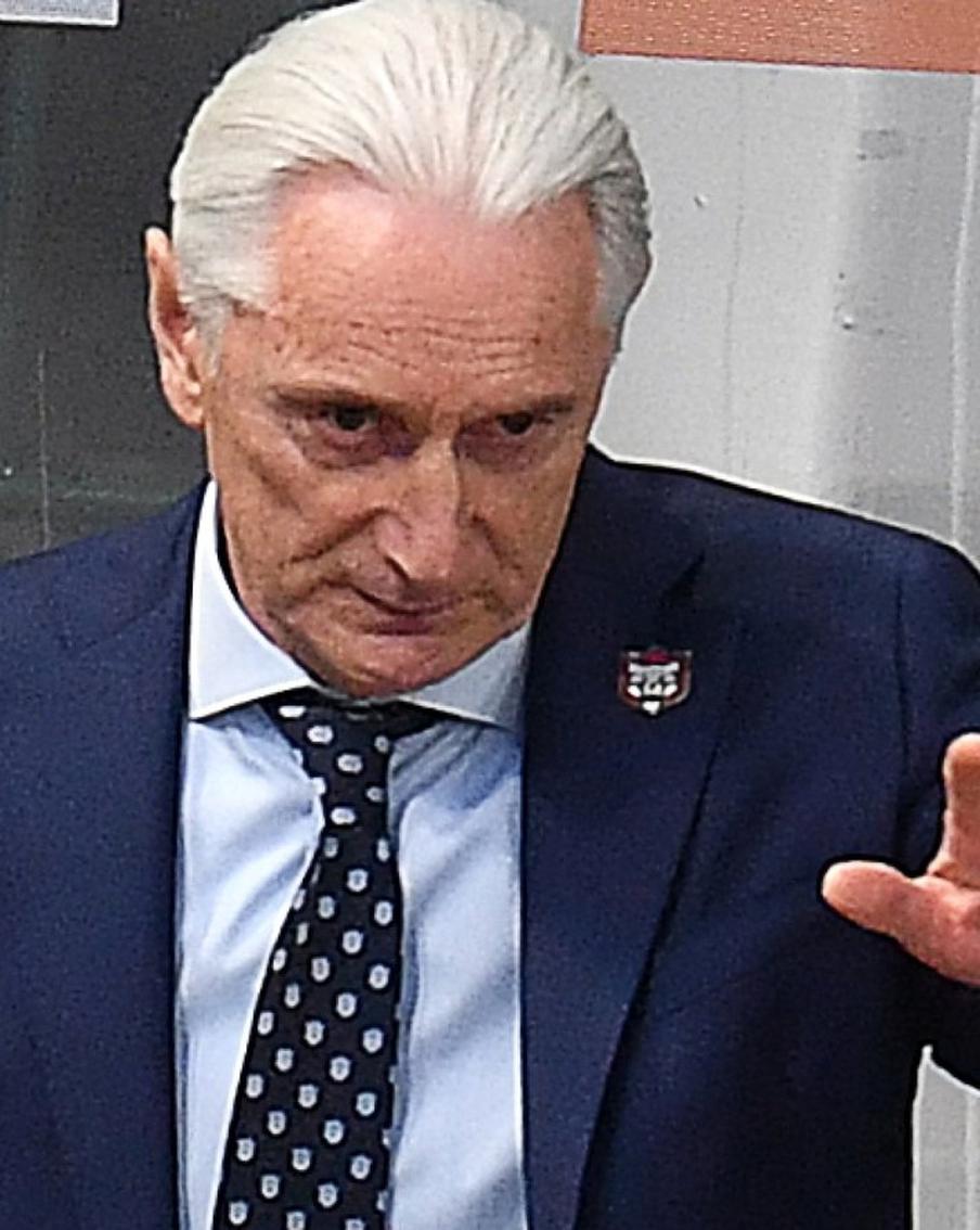 Экс-тренер сборной России по хоккею заключил контракт с казанским "Ак Барсом"