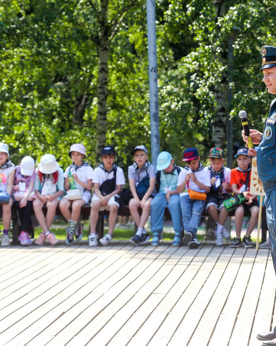 Берегите детей, особенно летом. На Ангарских прудах прошёл квест "Лето безопасности"