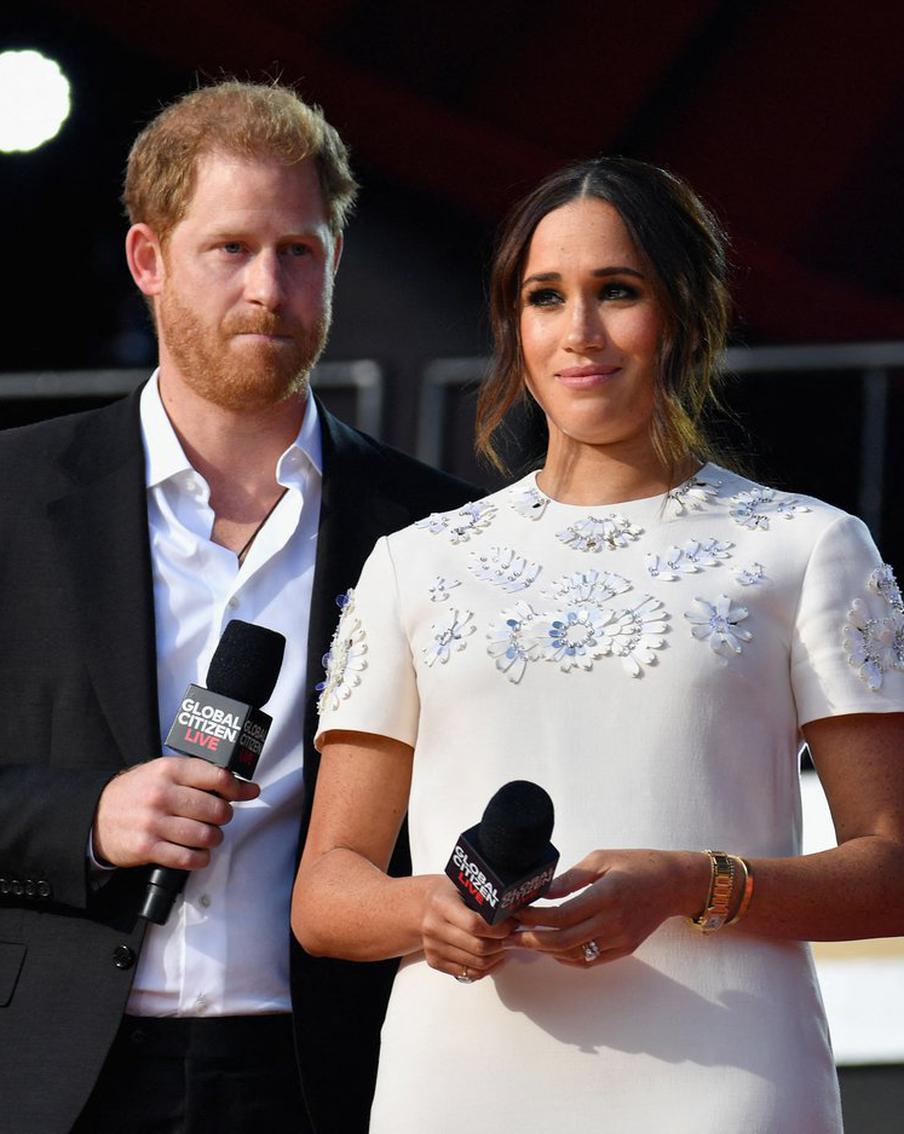 Принц Гарри и Меган Маркл расторгли контракт с платформой Spotify