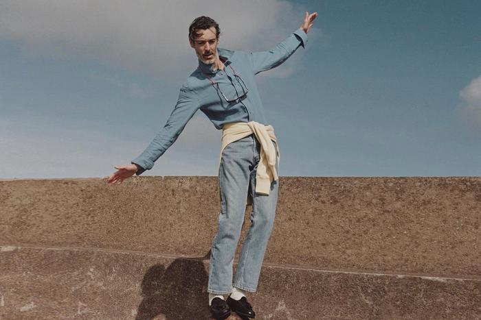 Какие силуэты джинсов носить мужчинам в этом сезоне, чтобы выглядеть стильно