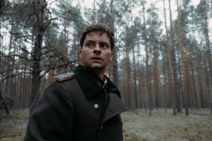 "Моя бабушка немка, которая во время войны влюбилась в русского солдата": актёр Даниэль Литтау из Германии рассказал о съёмках фильма "Блиндаж"