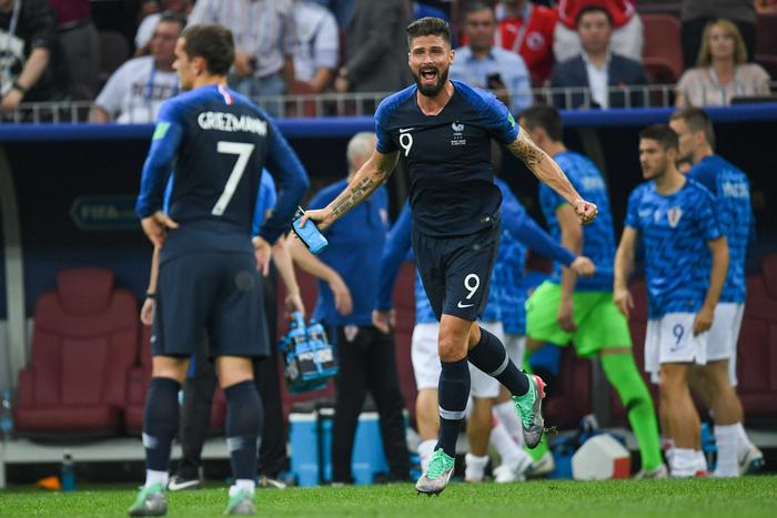 Франция закрепилась на первом месте в группе отбора на Евро-2024