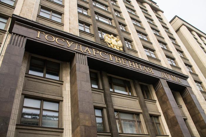 Чиновникам могут запретить ездить на иномарках: с такой инициативой выступил депутат Султан Хамзаев