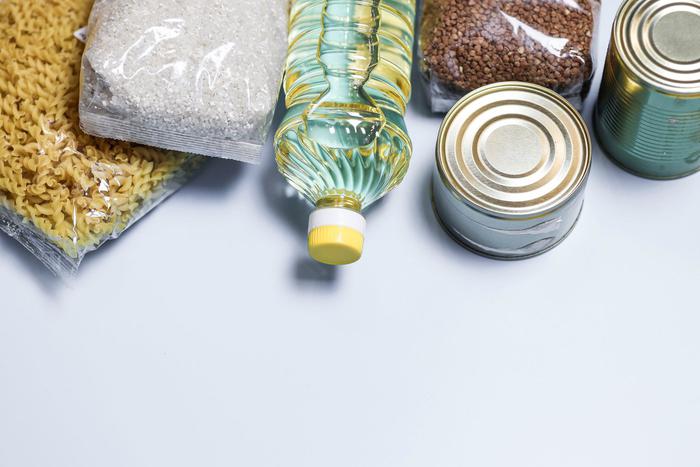 В пунктах приёма гуманитарной помощи москвичей ждут ежедневно