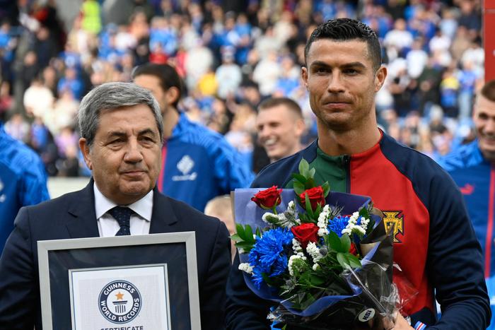 Криштиану Роналду сыграл 200-й матч за сборную: кто ещё близко подобрался к этой отметке