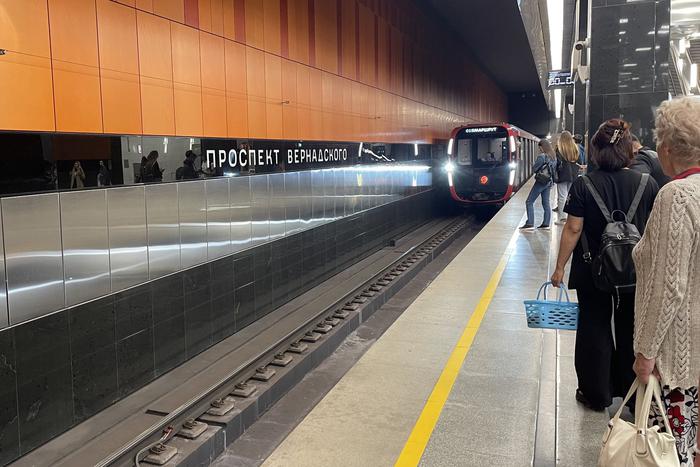 В столичном метрополитене не будут менять турникеты на металлические