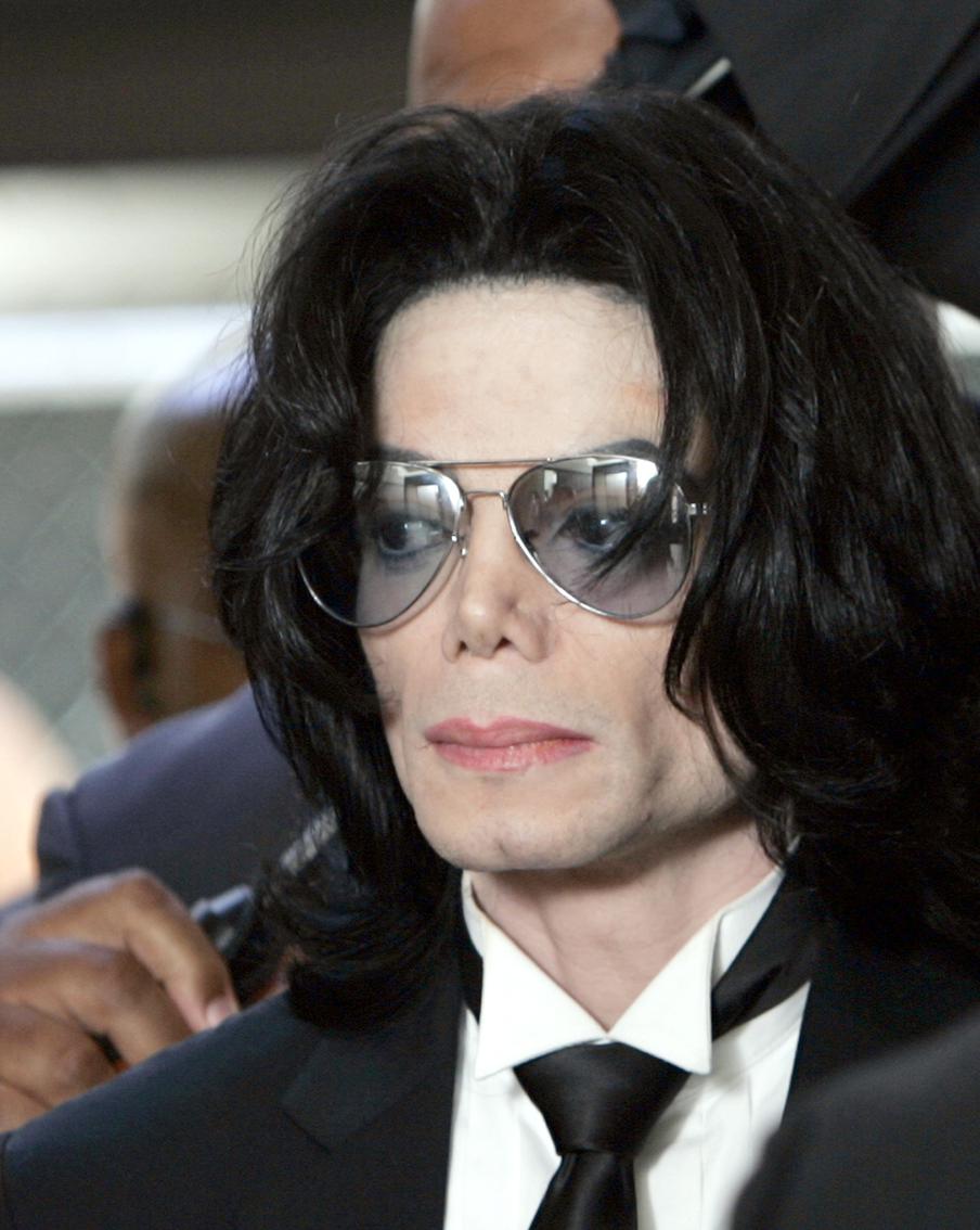 Шляпу Майкла Джексона выставили на торги