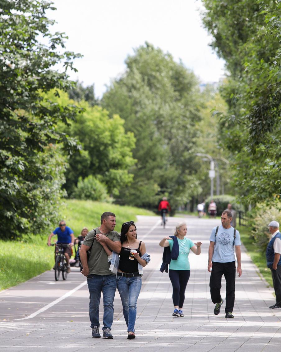 Новые современные парки и уютные скверы появляются в столице на месте заброшенных пустующих территорий