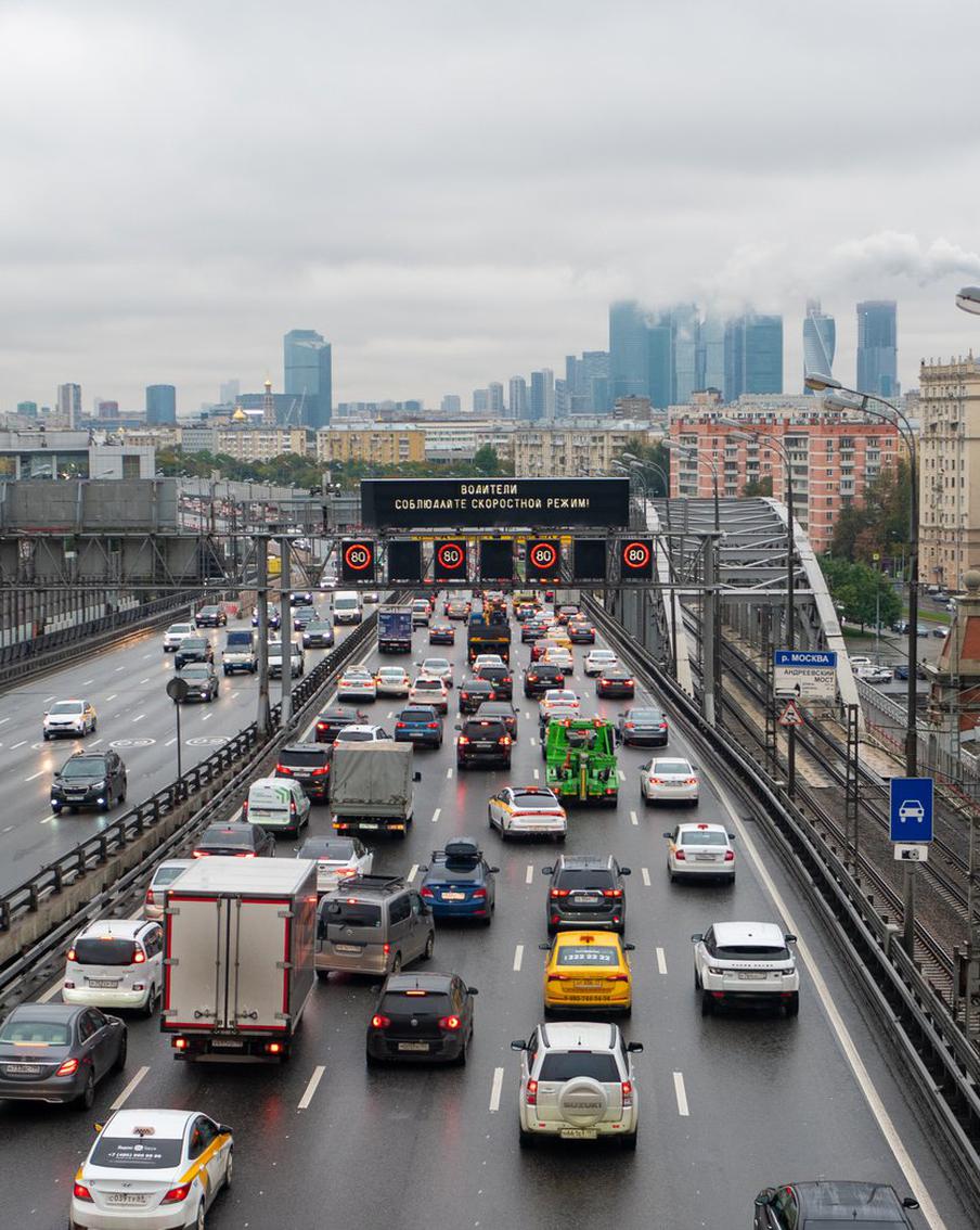В Москве и области проводятся антитеррористические мероприятия: на дорогах усилен контроль, граждан призывают сохранять спокойствие