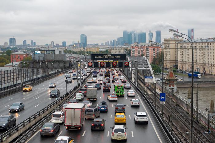 В Москве и области проводятся антитеррористические мероприятия: на дорогах усилен контроль, граждан призывают сохранять спокойствие