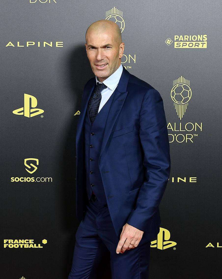 Легендарный Зинедин Зидан может возглавить сборную Франции