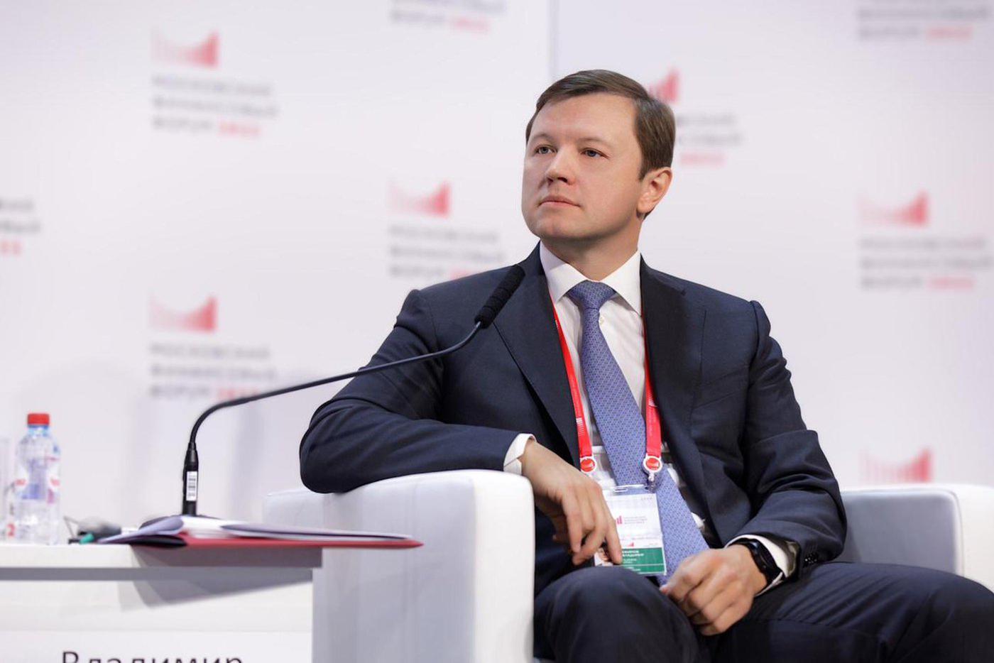 Владимир Ефимов: Город реализовал на торгах две тысячи нестационарных торговых объектов