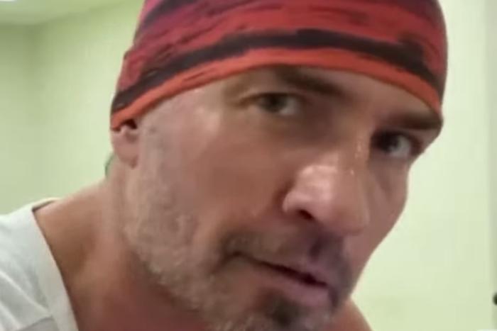 Роман Костомаров выложил видео с тренировкой на протезах