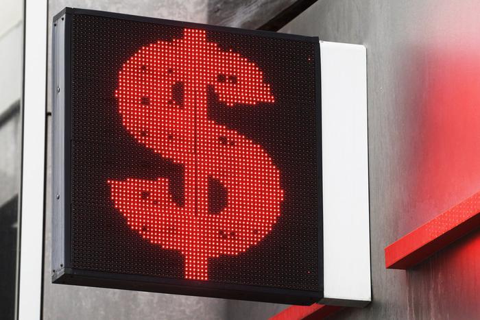 "Музыканты" обвалили рубль: "деревянный" обновил максимумы к доллару, евро и юаню