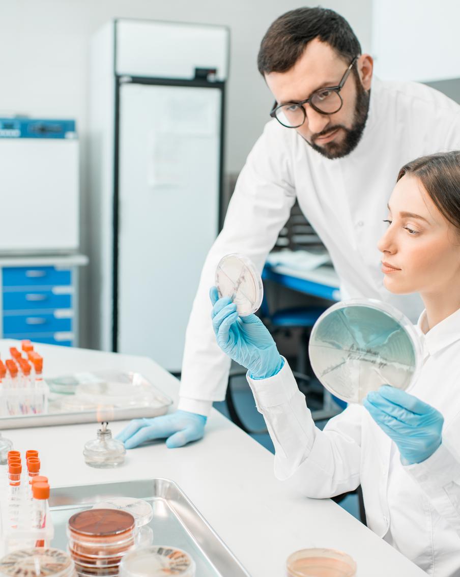 Уборщик выключил морозильную камеру и уничтожил 20 лет научных исследований