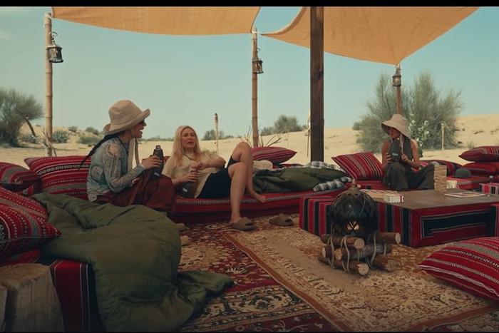 В новом реалити-шоу "Выжить в Дубае" знаменитости и люди из глубинки борются за место не под солнцем