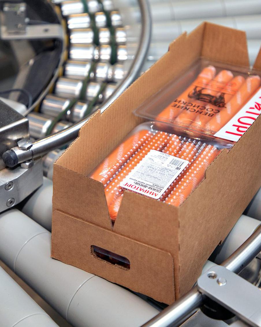 Охлаждённое мясо, специи и никаких растительных компонентов: что нужно знать о сегодняшних сосисках