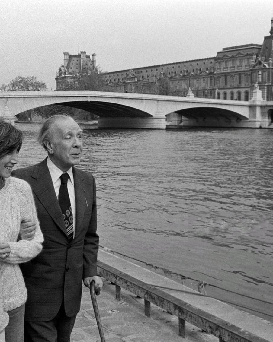 Всего Борхеса получили племянники его вдовы Марии Кодамы