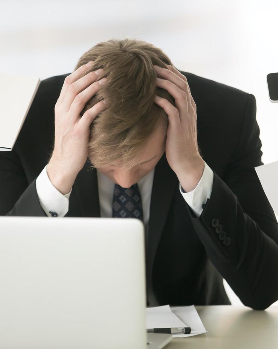 Несчастливая работа: какие профессии в России самые депрессивные