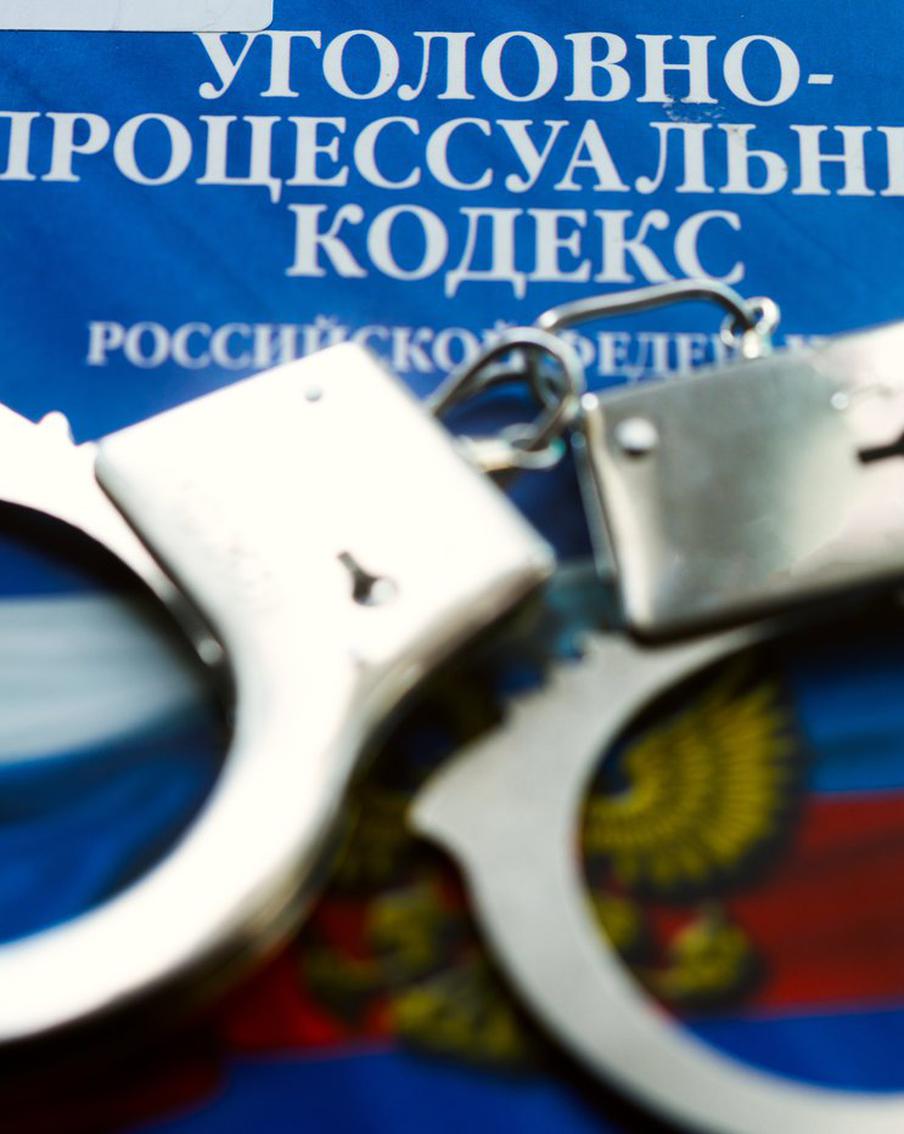 Становятся известными новые ужасающие подробности о жизни Далера: приёмная мать не только избивала мальчика, но и заставляла его выполнять приказы