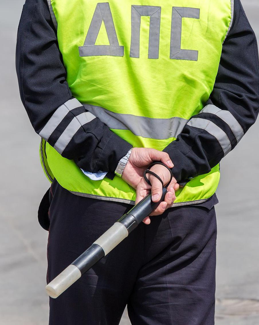 Водителям могут разрешить не возить с собой права: их можно будет предоставить инспектору в электронном виде