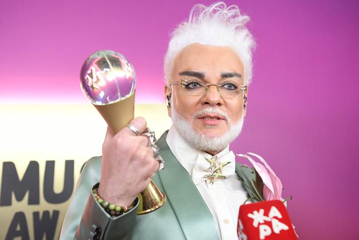 Пластиковый хирург рассказал, что сделал с телом Филиппа Киркорова