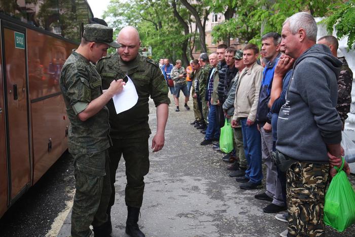 Защитить Родину: зачем контрактники идут на СВО
