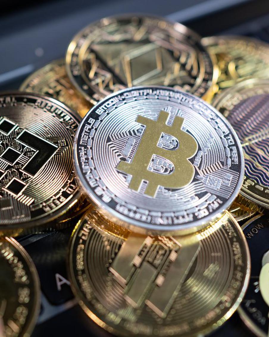 Большой Брат кричит о помощи: дело об аресте криптовалютных активов