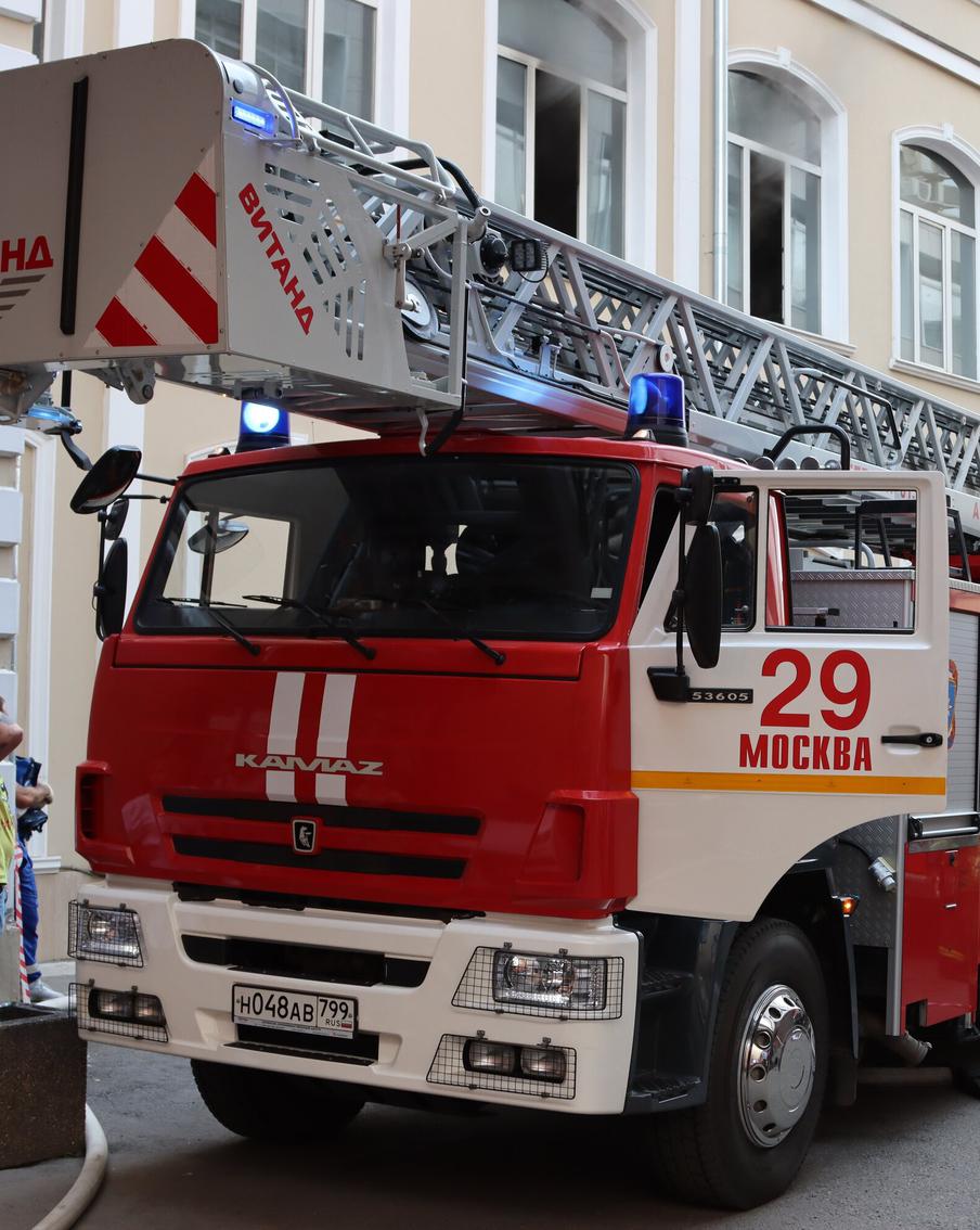 Из-за пожара на севере столицы погиб один человек