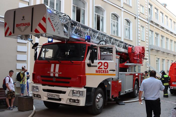 Из-за пожара на севере столицы погиб один человек