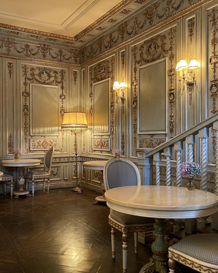 "Кафе Пушкинъ" открылось в обычном режиме после пожара